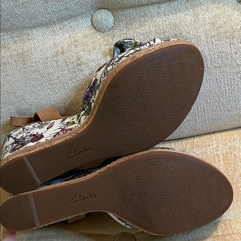 Clark’s Artistan Platform Wedge Sandals with Ankle Strap - Brown & - Picture 4 of 6